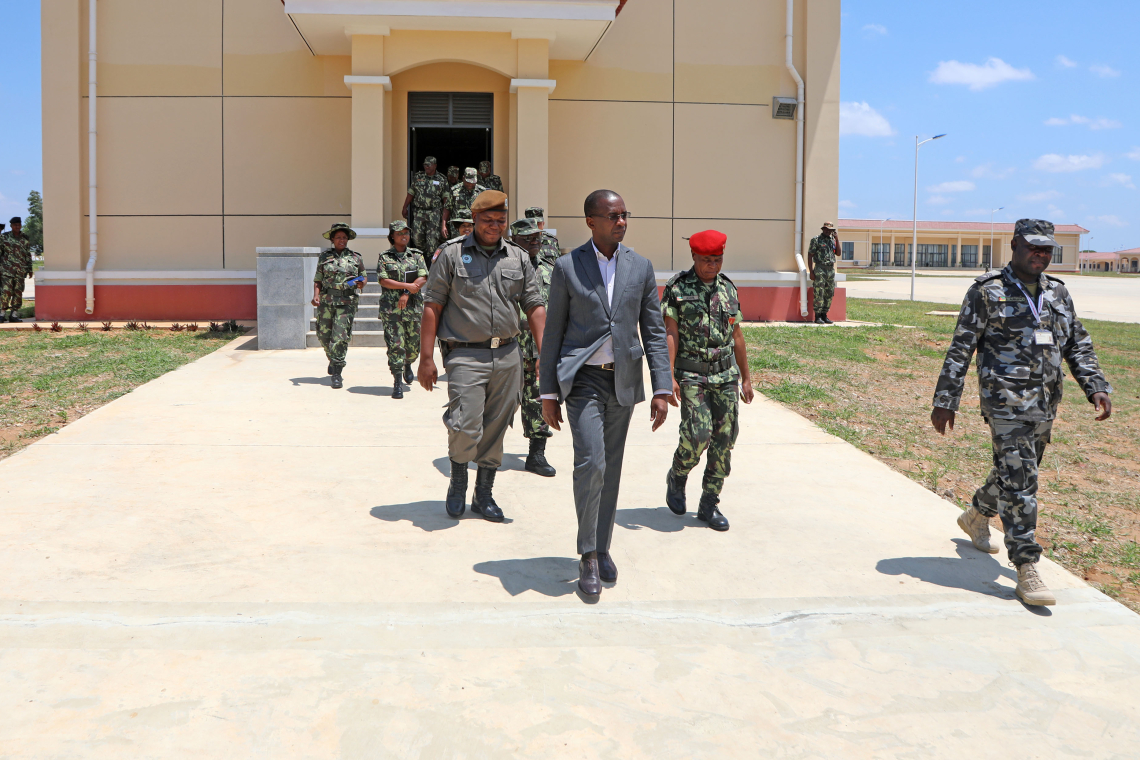Ministro da Defesa Nacional visita unidades militares e desportivas